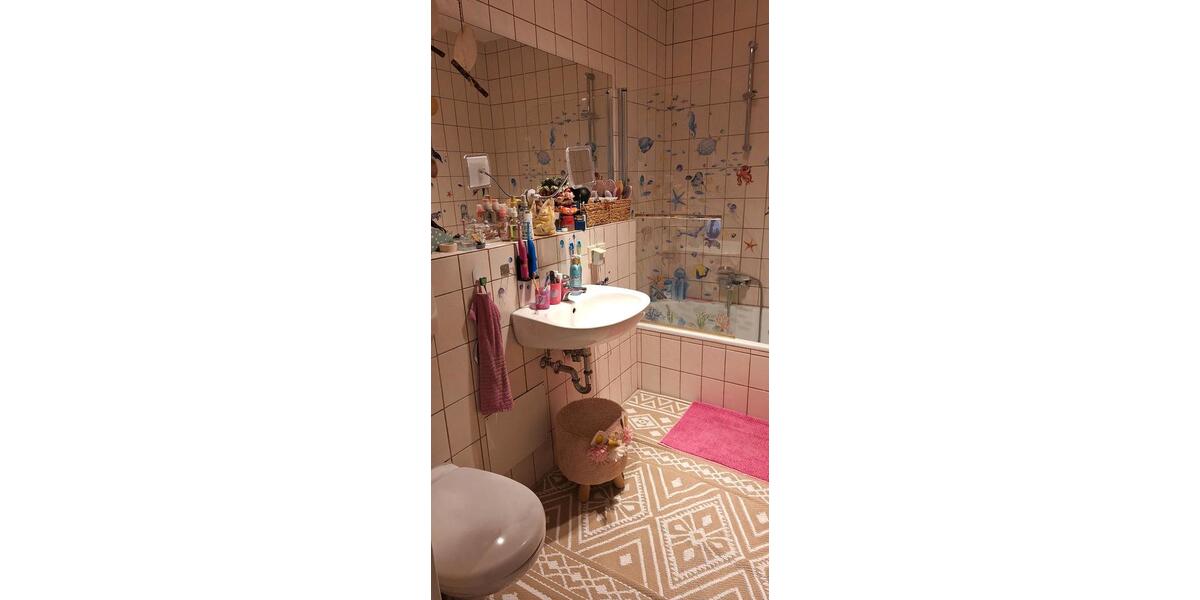 Etagenwohnung Zell am Main - 3 Zimmer, 89 m&sup2;, 1.070&euro; | Angebot:26447504