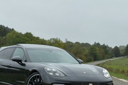 Porsche Panamera 83.500 km 64.999 € Lauda-Königshofen 97922