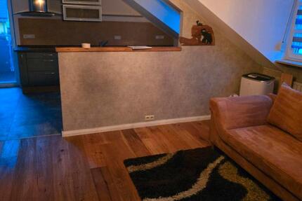 Außergewöhnliche Dachgeschosswohnung zu vermieten 3 zimmer