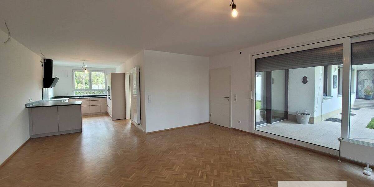 Etagenwohnung Würzburg Lindleinsmühle - 4 Zimmer, 170 m&sup2;, 2.500&euro; | Angebot:26343936