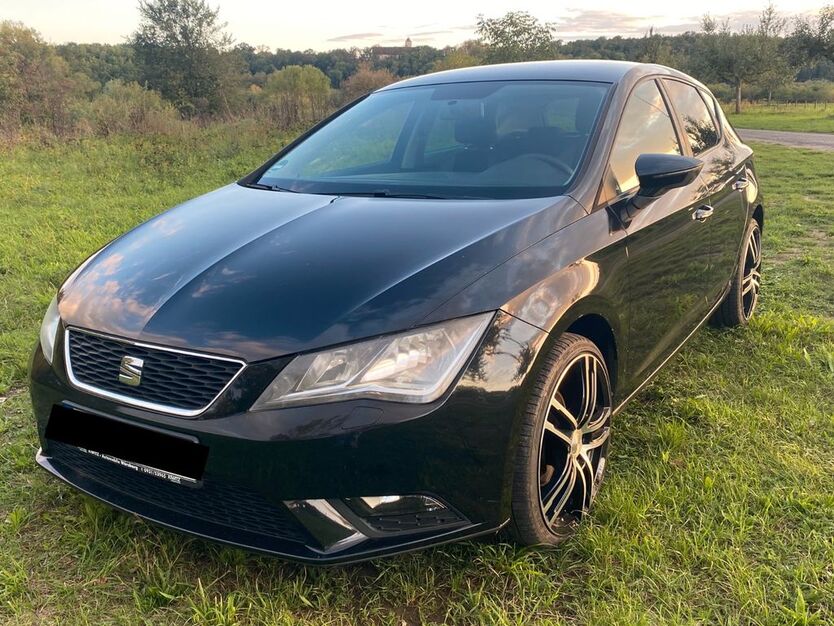 Seat Leon 136.000 km 7.900 € Volkach 97332