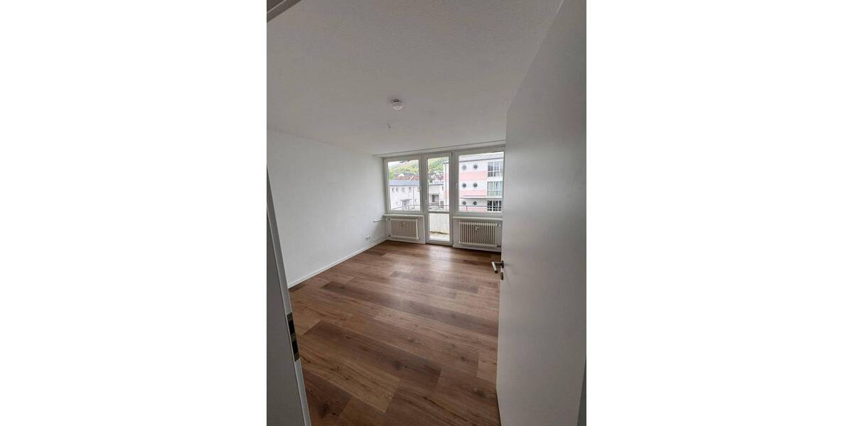 Etagenwohnung Würzburg Heidingsfeld - 3 Zimmer, 86 m&sup2;, 930&euro; | Angebot:26555092