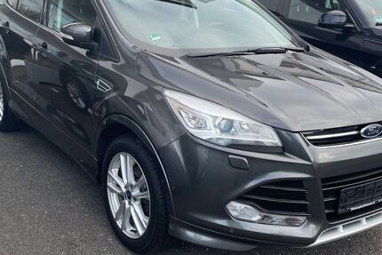 Ford Kuga 151.000 km 8.000 &euro; Würzburg 97076