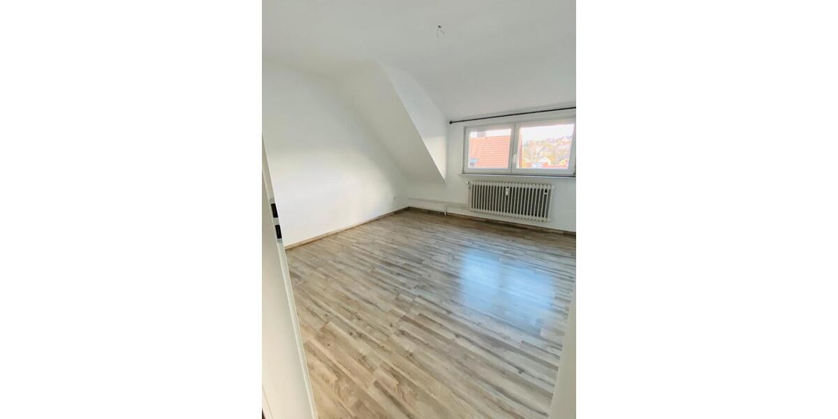 Dachgeschoßwohnung Würzburg - 3 Zimmer, 60 m&sup2;, 800&euro; | Angebot:26451079