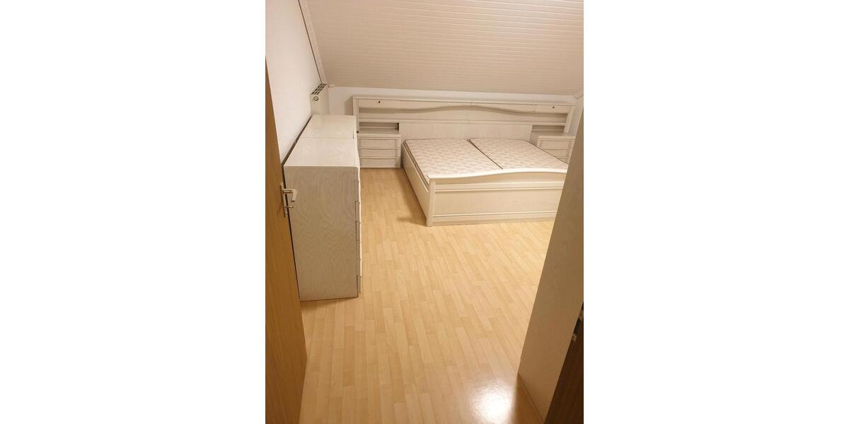 Dachgeschoßwohnung Rimpar - 3 Zimmer, 75 m&sup2;, 900&euro; | Angebot:26476793