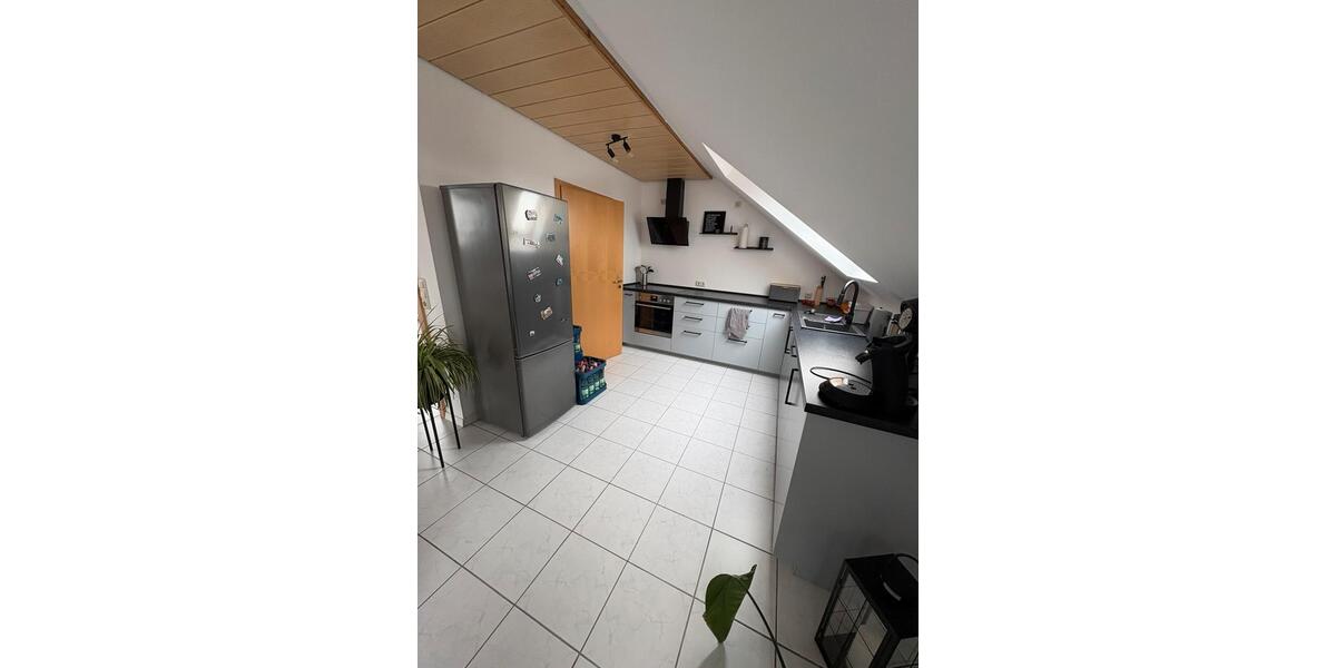 Dachgeschoßwohnung Himmelstadt - 3 Zimmer, 70 m&sup2;, 625&euro; | Angebot:26301816