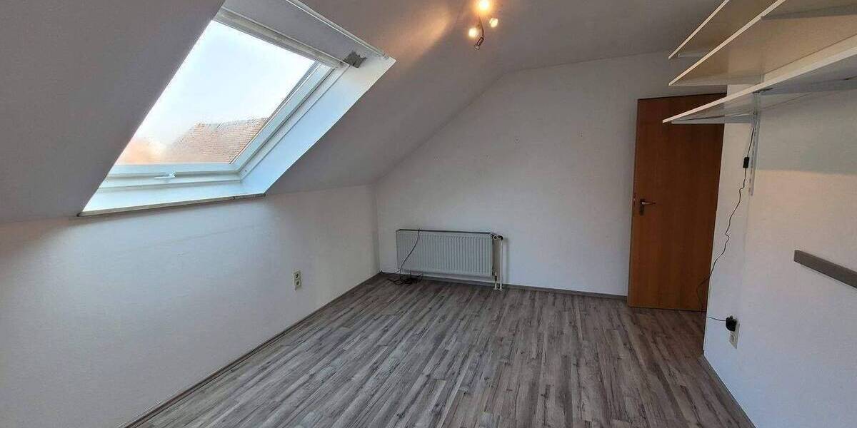 Etagenwohnung Kirchheim - 4 Zimmer, 130 m&sup2;, 980&euro; | Angebot:26920026