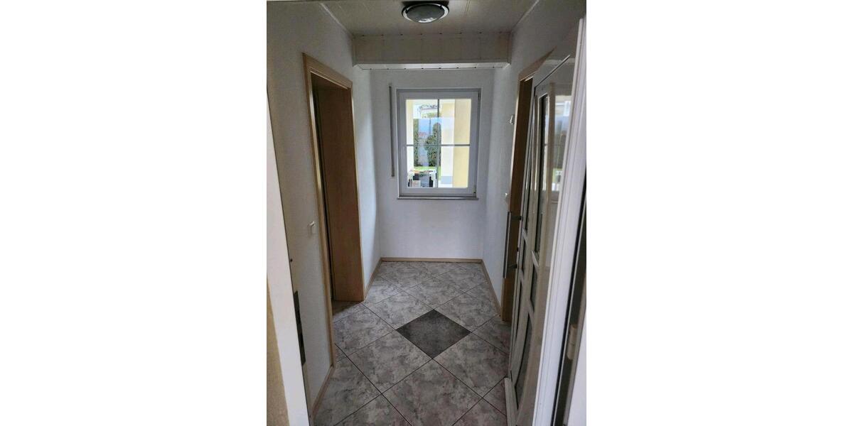 Erdgeschoßwohnung Marktheidenfeld - 3 Zimmer, 95 m&sup2;, 1.200&euro; | Angebot:25254880