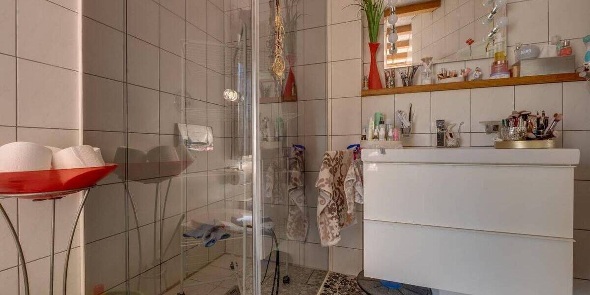 Mehrfamilienhaus, Wohnhaus Kitzingen - 7 Zimmer, 250 m&sup2;, 500.000&euro; | Angebot:25747372