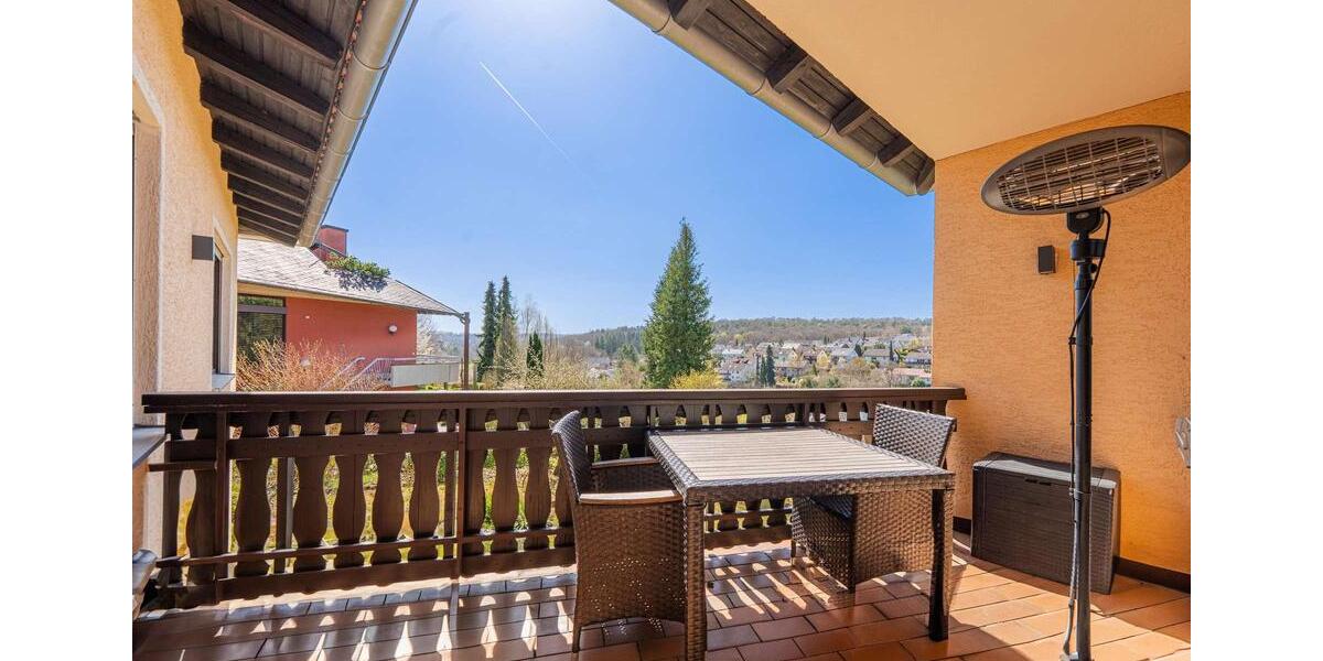 Einfamilienhaus Würzburg Dürrbachau - 8 Zimmer, 208 m&sup2;, 2.500&euro; | Angebot:26676454