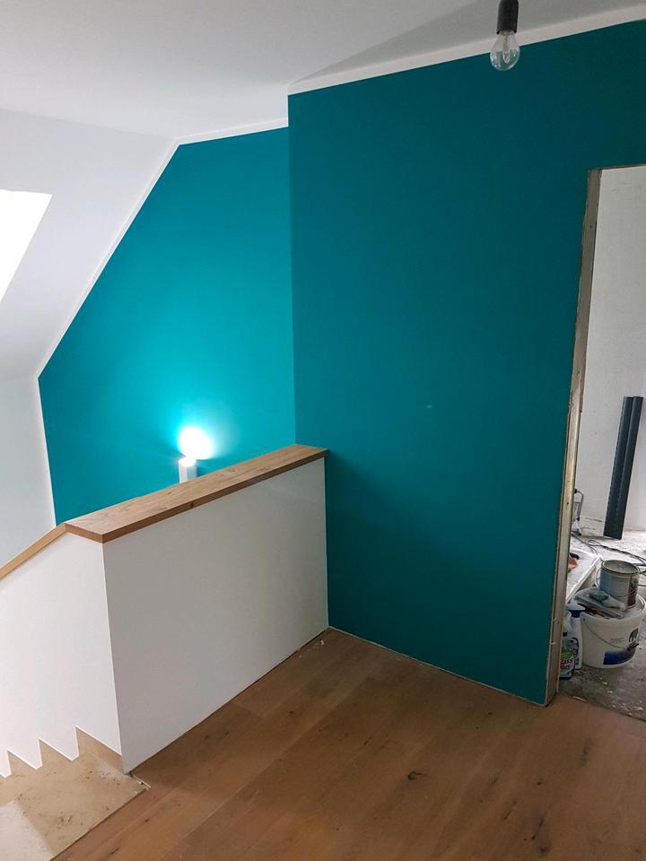 Einfamilienhaus ca. 170 QM Wohnfläche teilrenoviert.