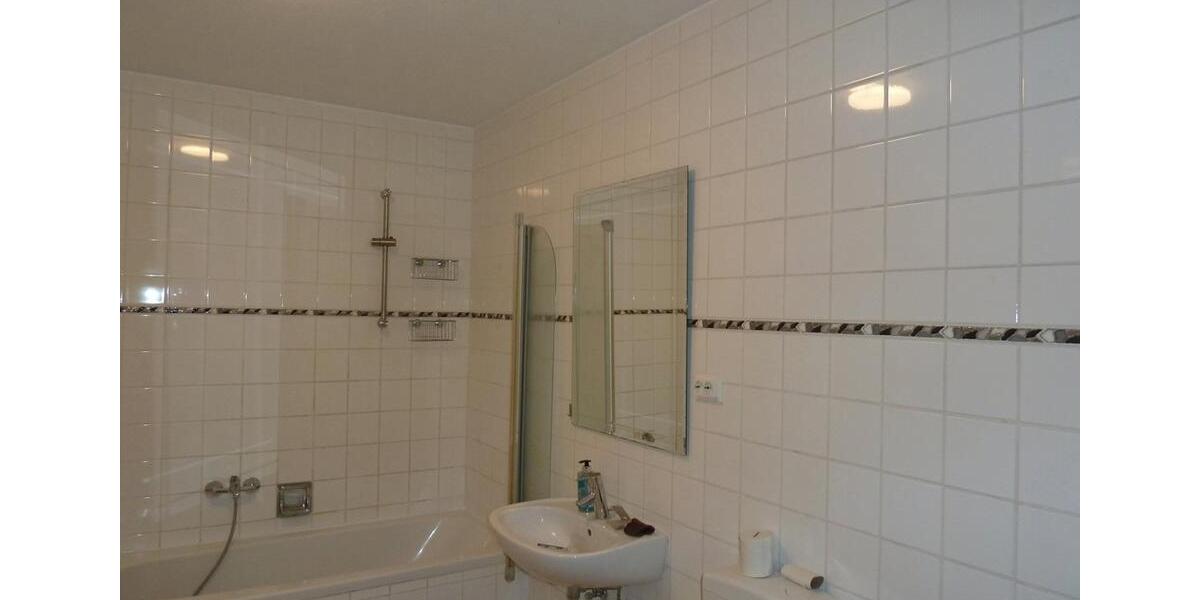 Etagenwohnung Volkach - 3 Zimmer, 105 m&sup2;, 1.000&euro; | Angebot:26649477