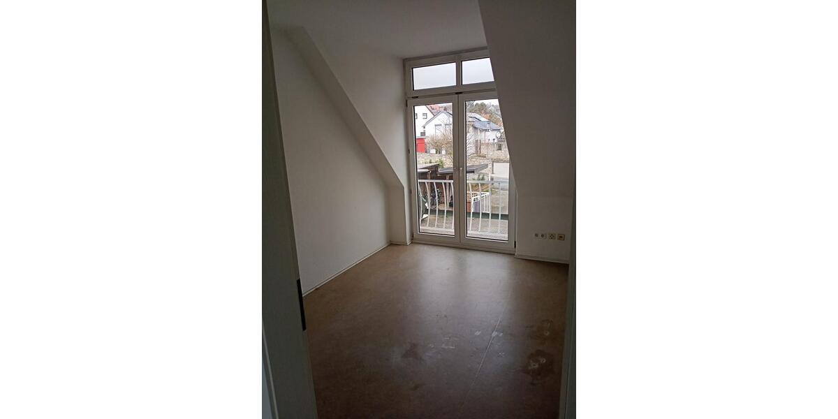 Etagenwohnung Urspringen - 4.5 Zimmer, 128 m&sup2;, 880&euro; | Angebot:26228432