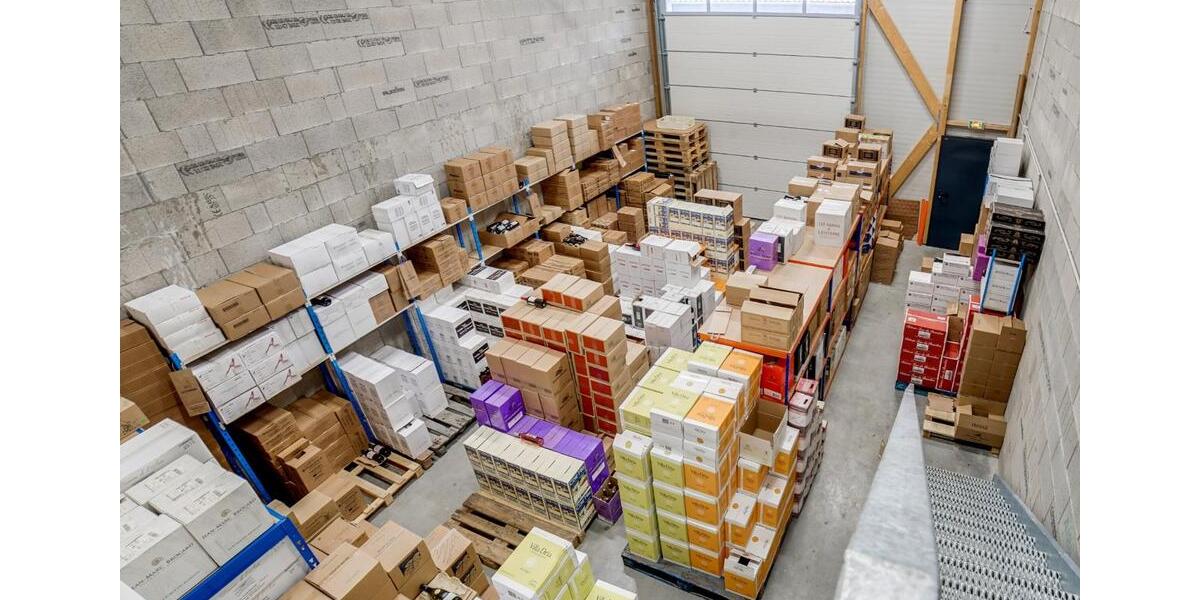 145m² Lager mit Büro | Gewerbefläche mieten in Würzburg zimmer