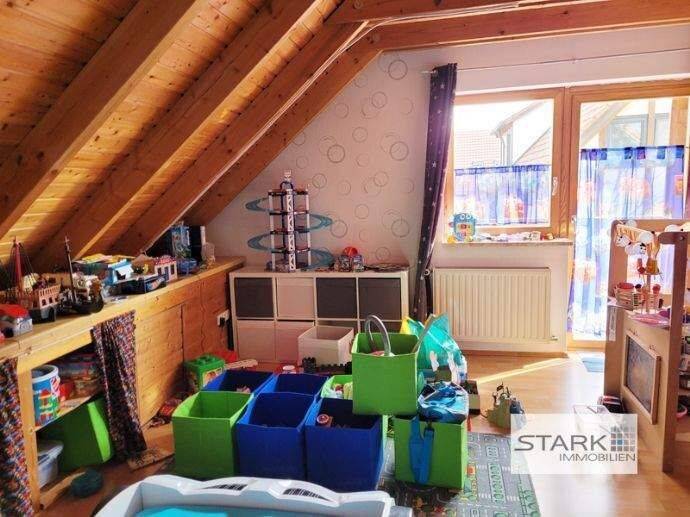 Etagenwohnung Giebelstadt Allersheim - 3 Zimmer, 118 m&sup2;, 600&euro; | Angebot:26824988
