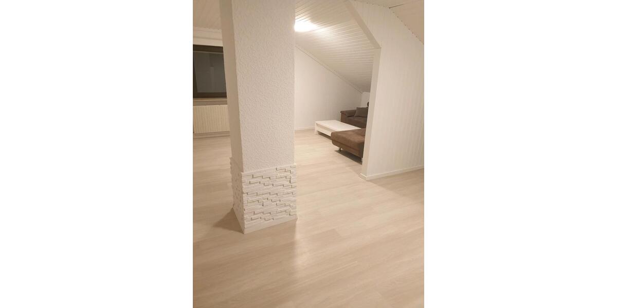 Dachgeschoßwohnung Rimpar - 3 Zimmer, 75 m&sup2;, 900&euro; | Angebot:26476793