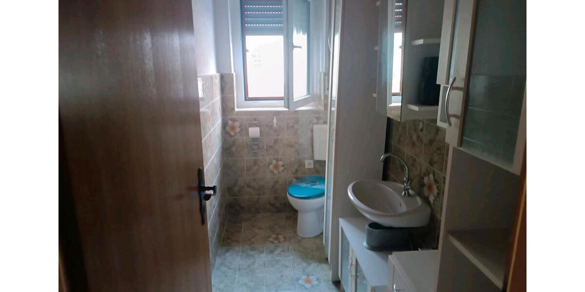 Einfamilienhaus Werneck - 8 Zimmer, 170 m&sup2;, 300.000&euro; | Angebot:26638488