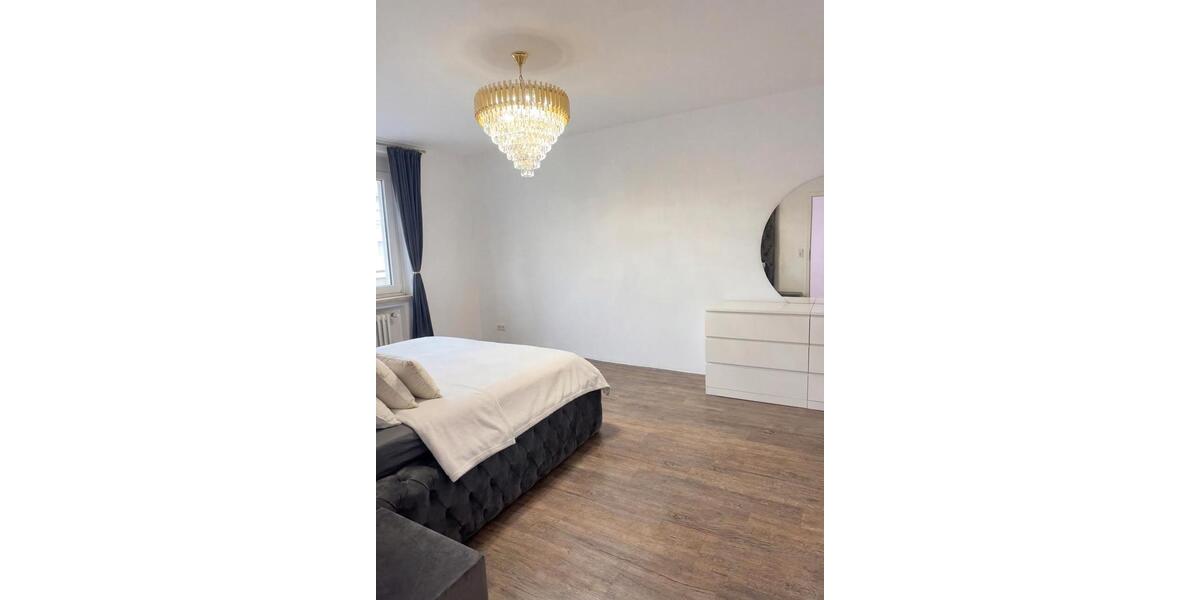 Etagenwohnung Würzburg - 5 Zimmer, 168 m&sup2;, 1.820&euro; | Angebot:26531530