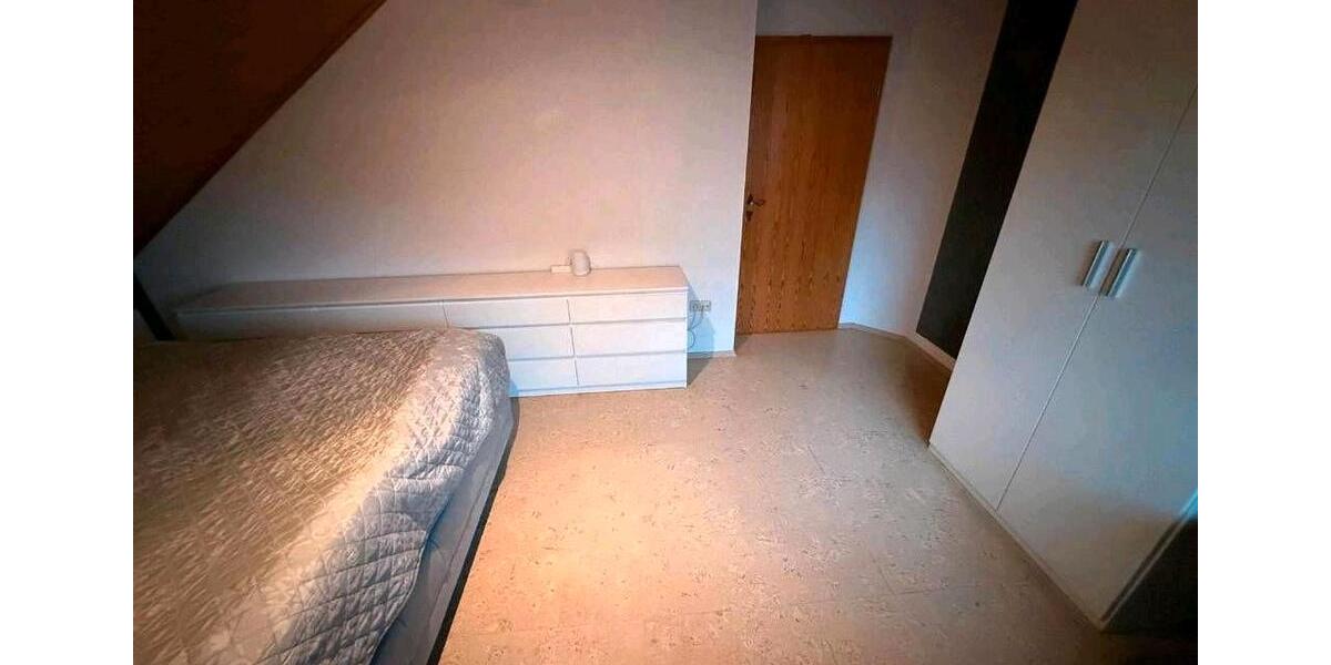 Dachgeschoßwohnung Prosselsheim - 4 Zimmer, 120 m&sup2;, 700&euro; | Angebot:26211442
