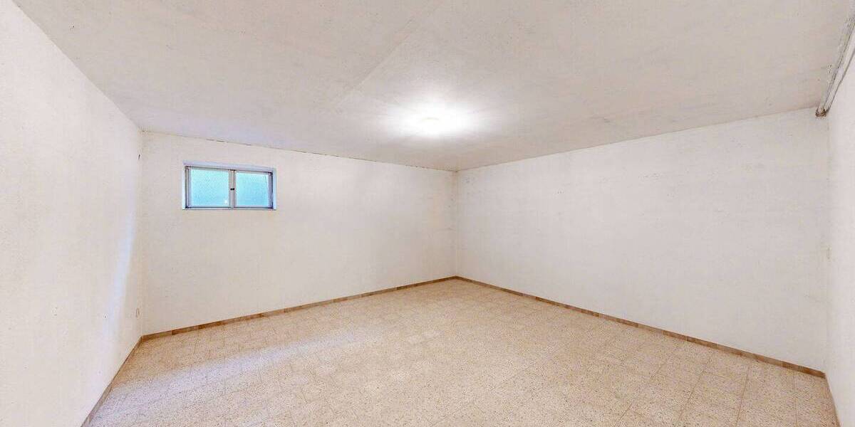 Einfamilienhaus Eibelstadt - 7 Zimmer, 331 m&sup2;, 750.000&euro; | Angebot:25984576