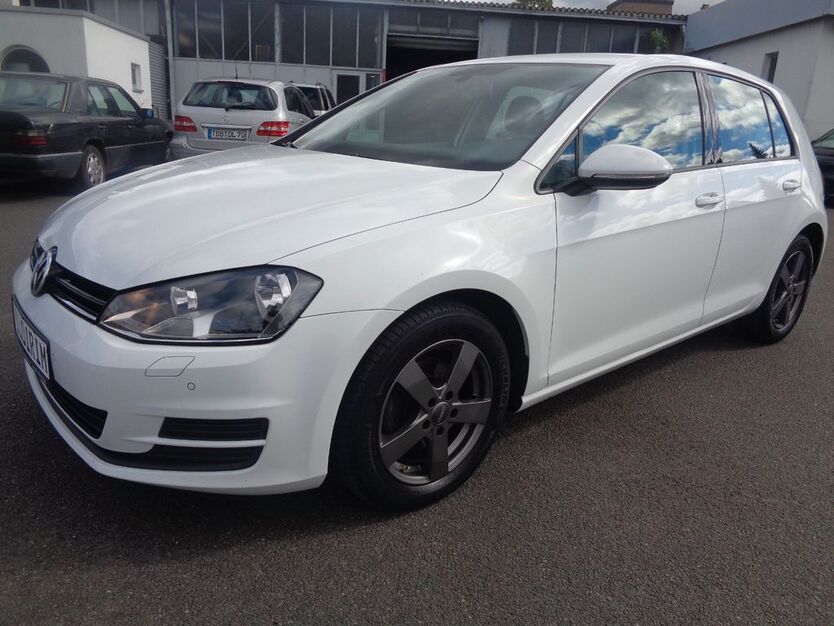 VW Golf 198.200 km 8.899 € Tauberbischofsheim 97941
