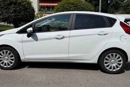 Ford Fiesta 121.450 km 5.999 &euro; Ochsenfurt 97199