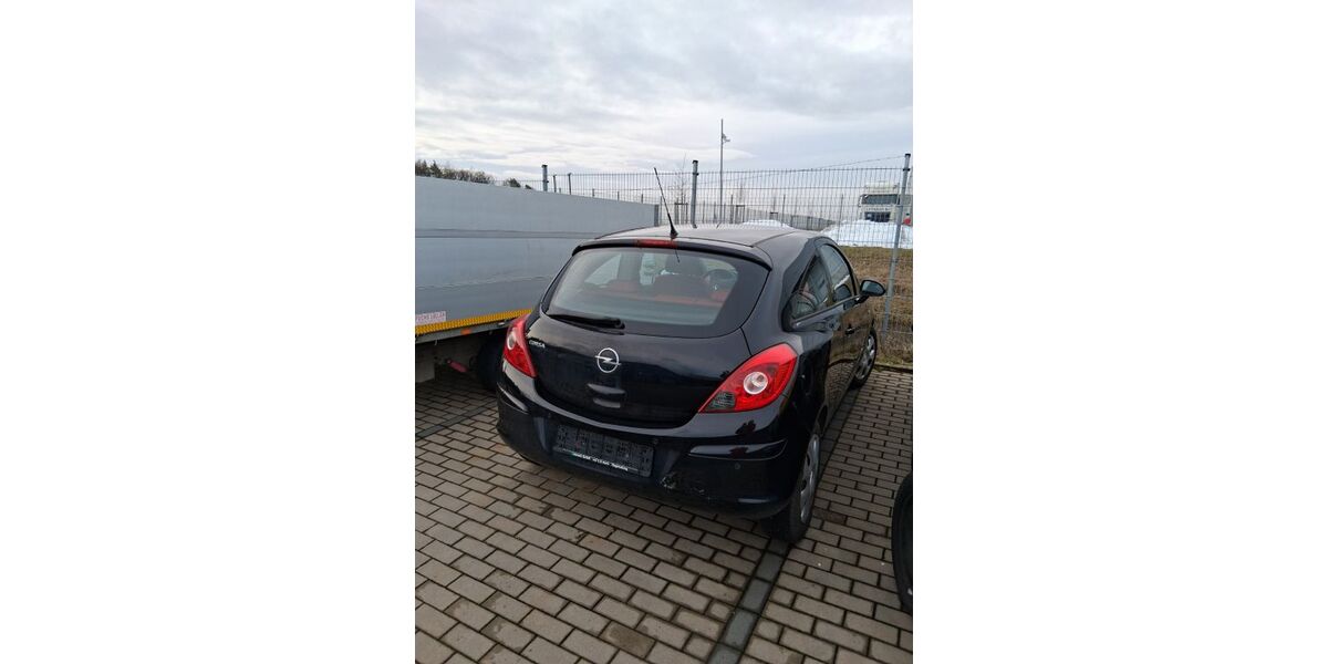 Opel Corsa 99.282 km 2.800 &euro; Esselbach 97839