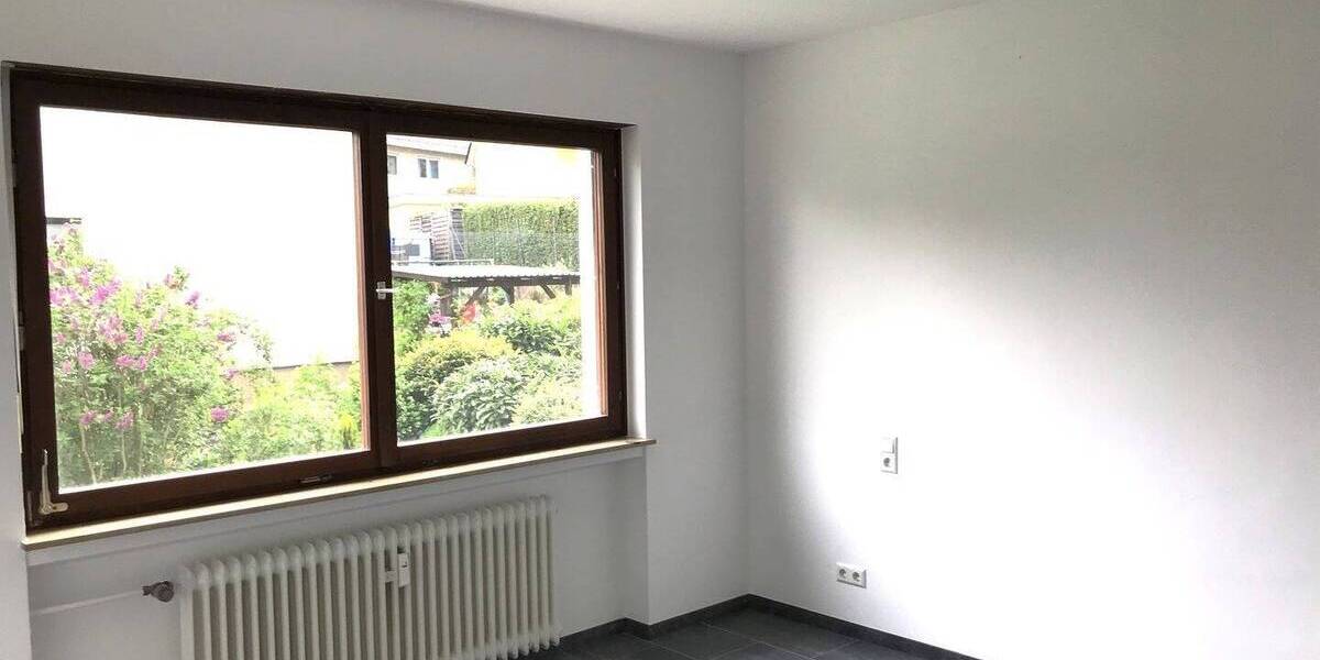 Provisionsfrei: Gepflegte 3 Zimmerwohnung, mit Balkon in Lengfeld 3 zimmer