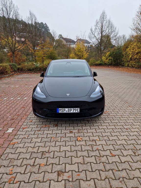 Tesla Model Y 57.500 km 31.850 € Triefenstein 97855