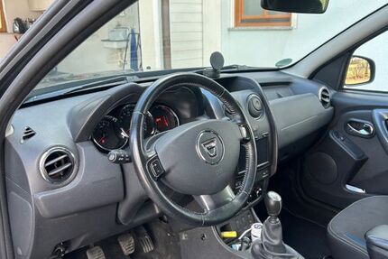 Dacia Duster 94.000 km 7.000 &euro; Großrinderfeld 97950