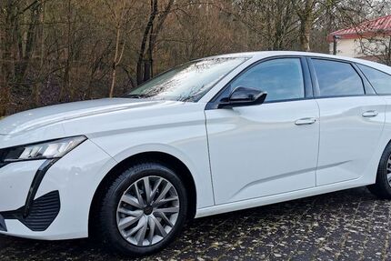 Peugeot 308 28.000 km 22.990 &euro; Gerbrunn 97218