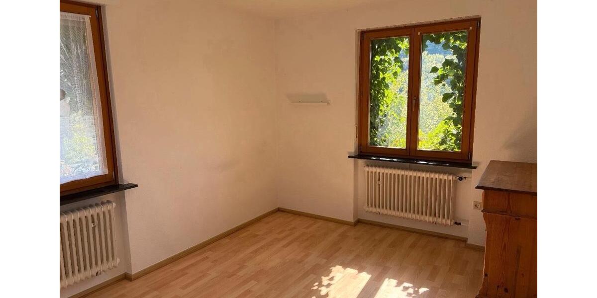 Mehrfamilienhaus, Wohnhaus Würzburg Dürrbachau - 13 Zimmer, 340 m&sup2;, 620.000&euro; | Angebot:26399413