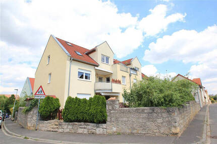 Lichtdurchflutete 3-Zimmer-Eigentumswohnung mit Dachstudio und Loggia 3 zimmer