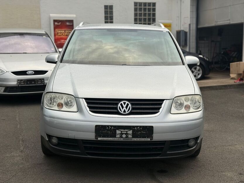 VW Touran 295.689 km 1.799 € Würzburg 97076