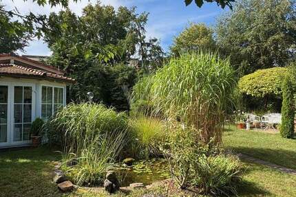 Bungalow mit Pavillon, Garage, Carport und Traumgarten... 5 zimmer