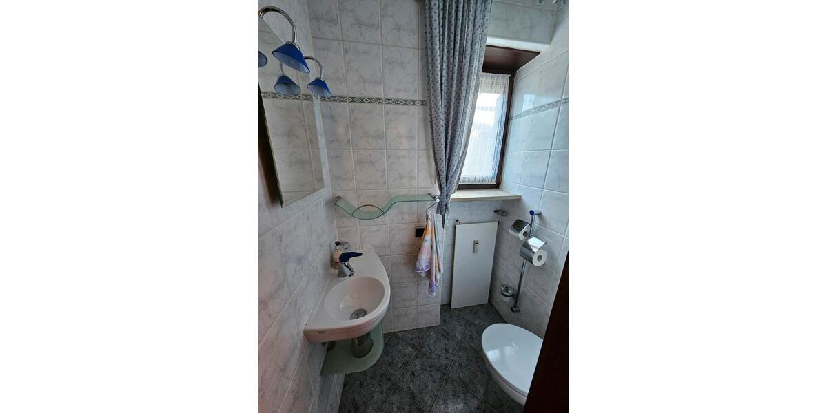 Einfamilienhaus Würzburg Heuchelhof - 7 Zimmer, 259 m&sup2;, 630.000&euro; | Angebot:26573083