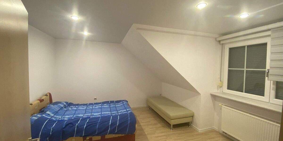 Einfamilienhaus Kitzingen - 7 Zimmer, 287 m&sup2;, 719.000&euro; | Angebot:25987663