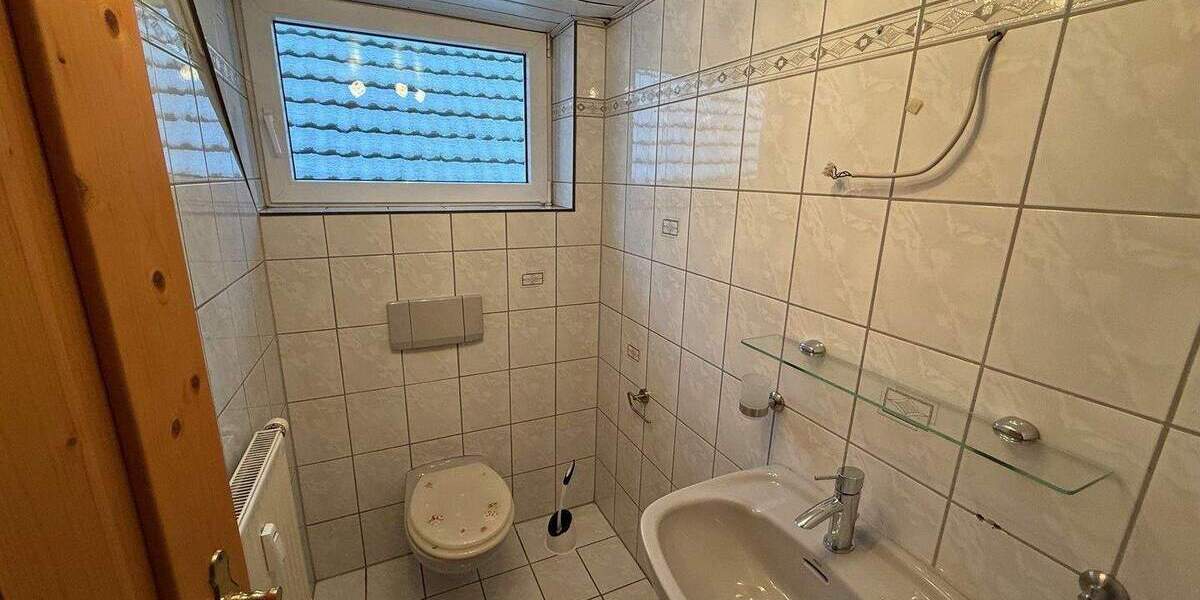 Etagenwohnung Volkach Escherndorf - 4 Zimmer, 110 m&sup2;, 195.000&euro; | Angebot:25673735