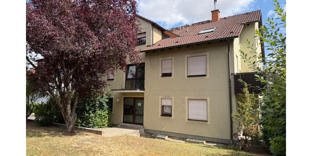 Ruhig wohnen, stadtnah leben – 2-Zimmer-Wohnung mit Dachloggia und Tiefgaragenstellplatz - Etagenwohnung würzburg Versbach | Angebot:27144301
