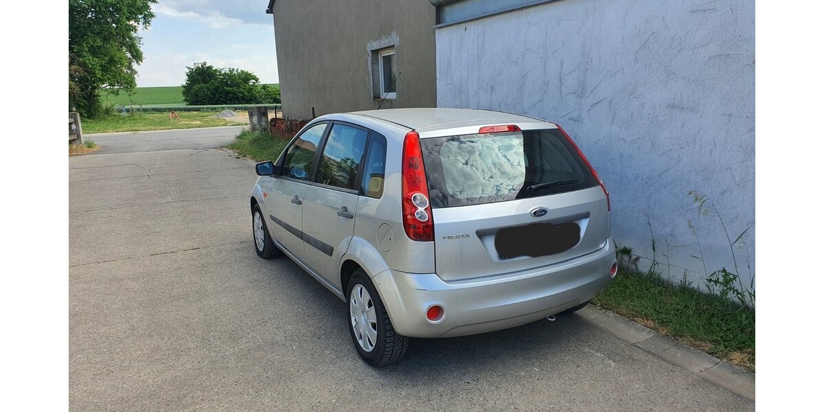 Ford Fiesta 77.500 km 3.800 € Theilheim 97288