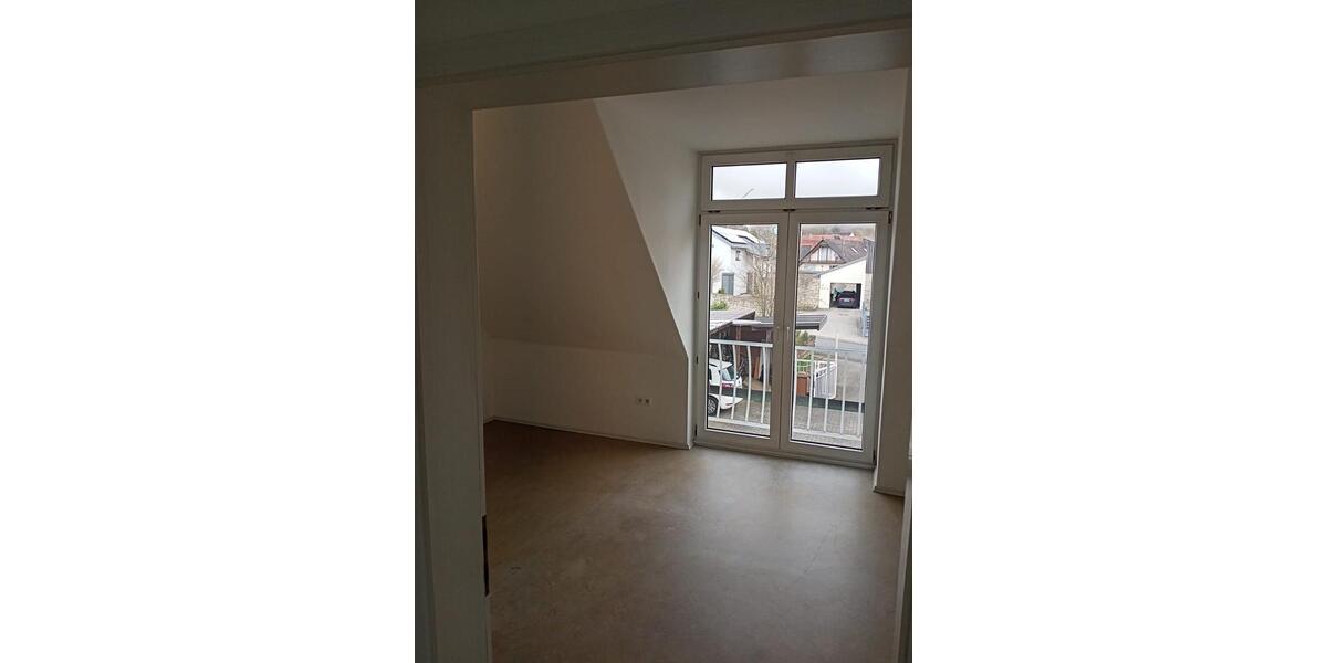 Etagenwohnung Urspringen - 4.5 Zimmer, 128 m&sup2;, 880&euro; | Angebot:26228432