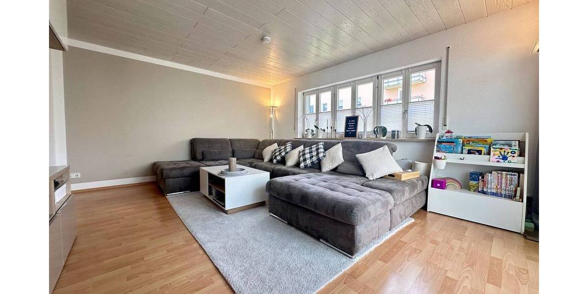 Etagenwohnung Zell am Main - 4 Zimmer, 105 m&sup2;, 350.000&euro; | Angebot:26438132