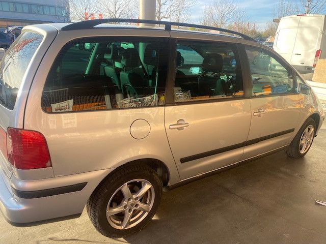 Seat Alhambra 222.000 km 4.900 &euro; Esselbach 97839
