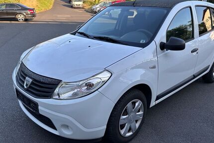 Dacia Sandero 160.100 km 2.490 € Würzburg 97076
