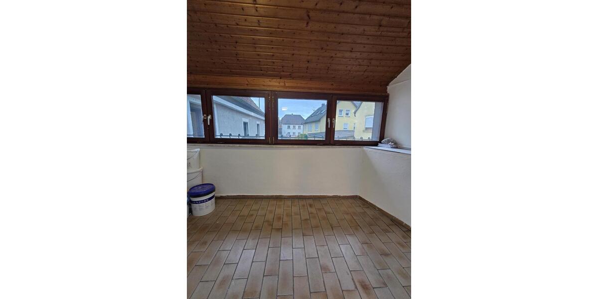 Maisonettenwohnung Arnstein - 5 Zimmer, 125 m&sup2;, 1.200&euro; | Angebot:26553721