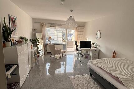 1-Zimmer Wohnung mit Balkon zu vermieten in Würzburg Frauenland 1 zimmer