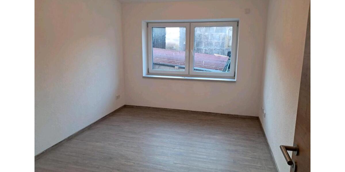 Biete günstige, moderne neue Wohnung in Nähe Bad Mergentheim 4 zimmer