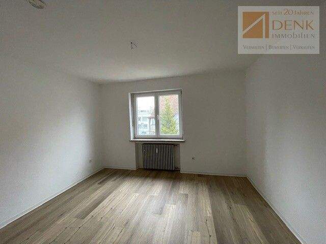 Bezugsfertig! Modernisierte 3 ZW. mit großen Balkon 3 zimmer