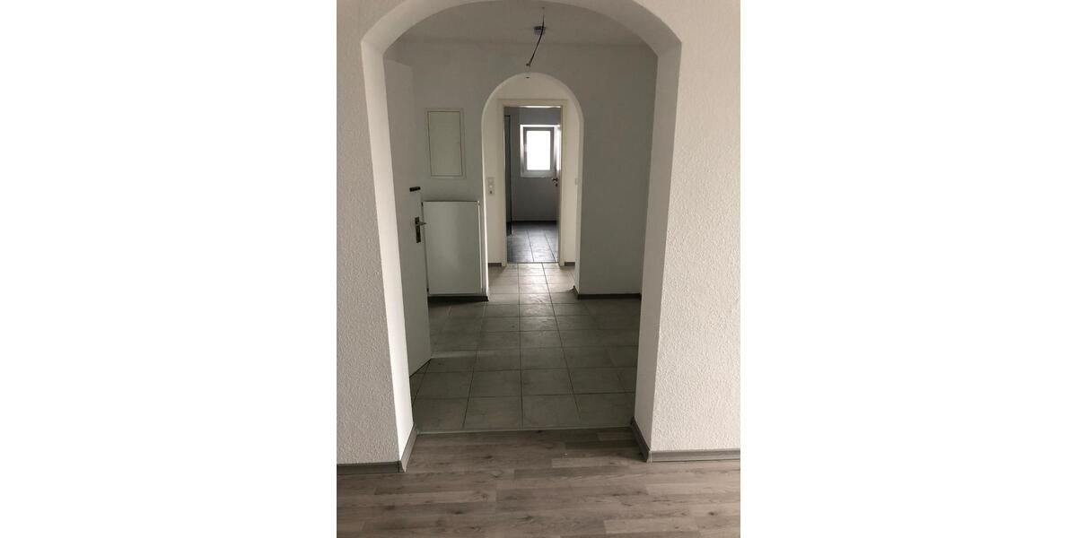 Etagenwohnung Veitshöchheim - 3.5 Zimmer, 90 m&sup2;, 1.400&euro; | Angebot:26478546