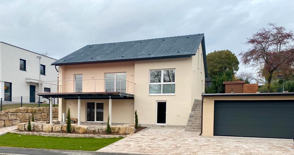 Mehrfamilienhaus, Wohnhaus Marktbreit - 9 Zimmer, 275 m&sup2;, 3.025&euro; | Angebot:25408442